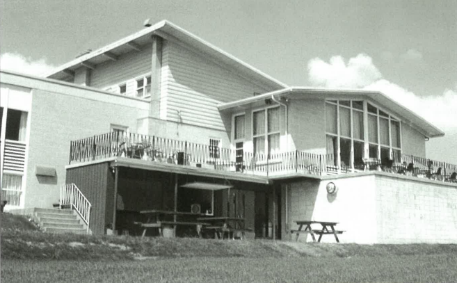 Vintage_Photo_Of_The_Clubhouse